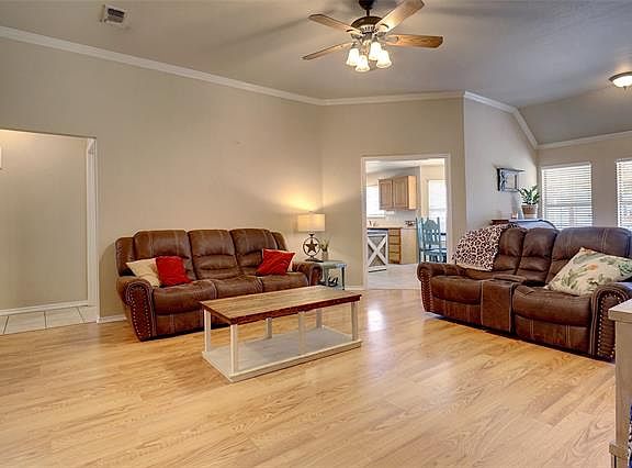 4th image of 119 Sanchez Creek Ct