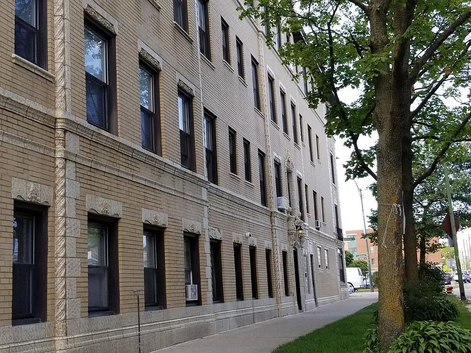 1st image of 4764 N Virginia Ave #114