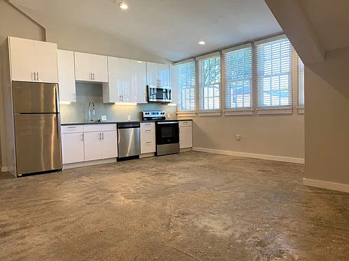 Floor plan 360-403