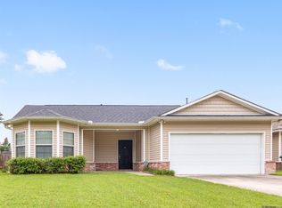 22825 Lafourche Ln, Denham Springs, LA 70726