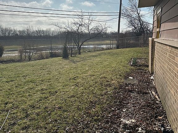 2nd image of 607 Enterprise Rd
