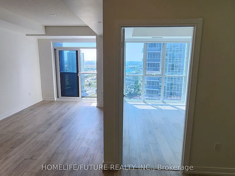 225 Village Green Sq #2805 — Photo 10