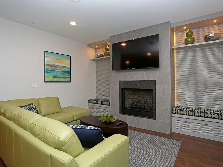 Colonial Pointe at Franklin Lakes — Photo 30