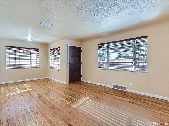 4th image of 5201 E 11th Avenue