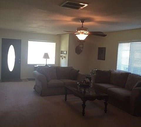 Spacious Living room!