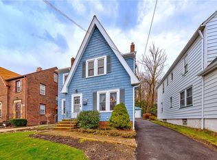 3654 Woodridge Rd, Cleveland Heights, OH 44121