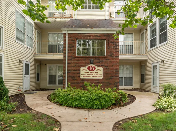 323 Carriage Crossing Lane #323, Middletown, CT 06457