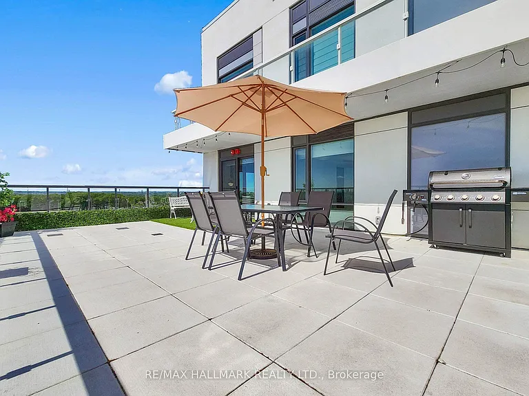 8 Beverley Glen Blvd #1101 — Photo 2