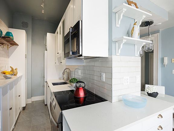 3rd image of 292 Riverside Dr #3AB