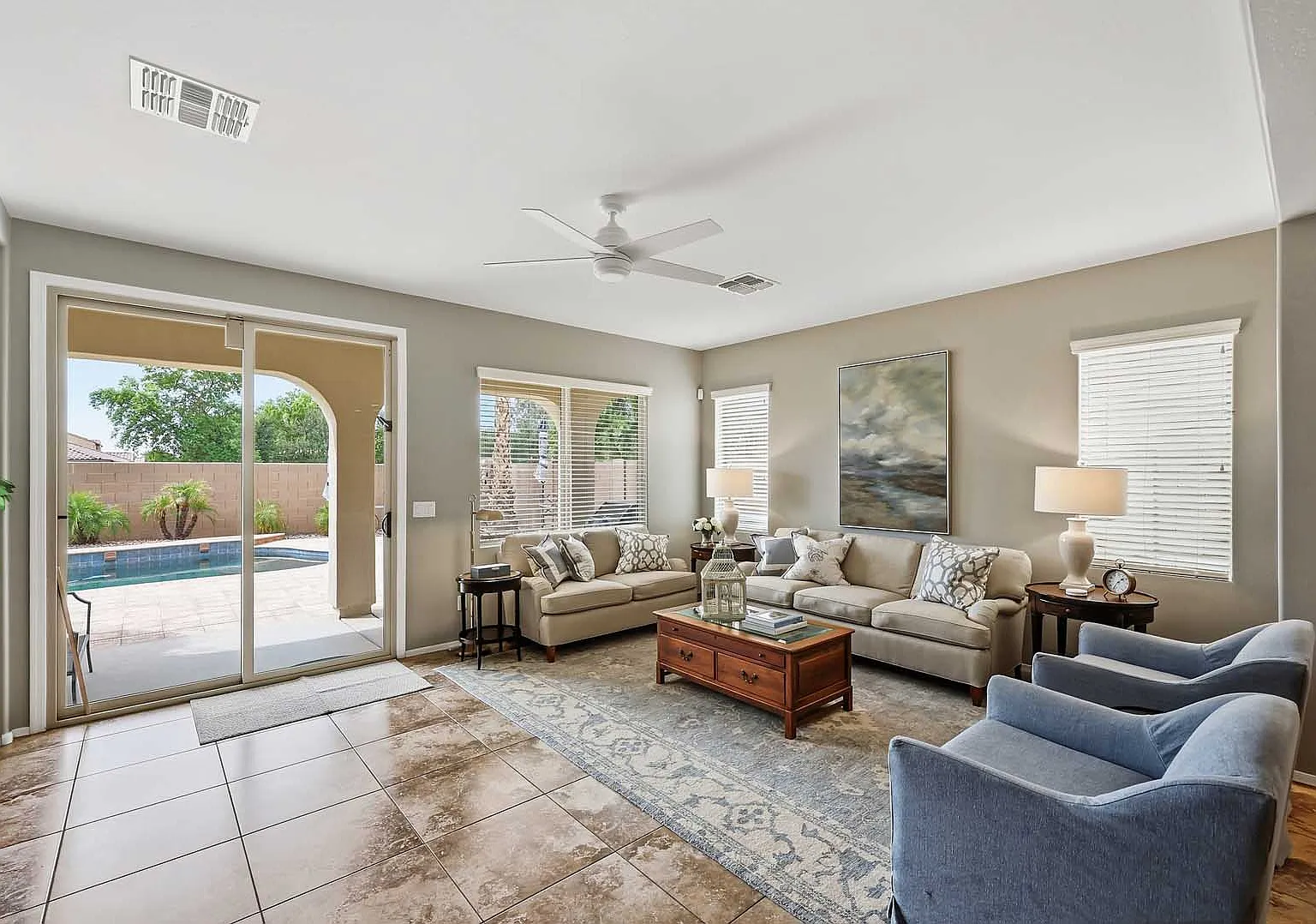 4 bed, 2096 sqft, $4,000 — Photo 4