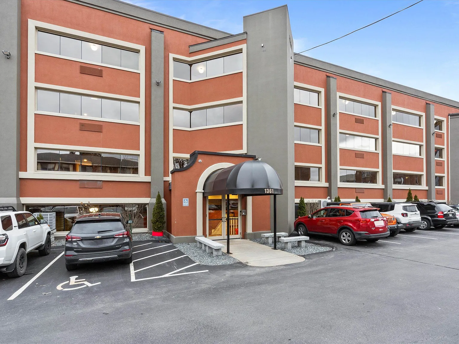 1 bed, 550 sqft, $1,995 — Photo 4