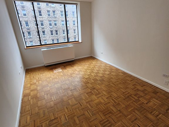 5th image of 130 W 79th St APT 6C