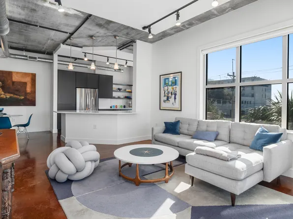 150 Bee St APT 301, Charleston, SC 29401