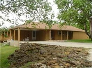 420 E 10th St, Concordia, KS 66901