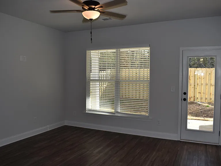 4228 Beautiful Pond Park — Photo 9