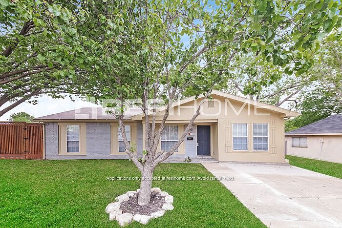 1st image of 1201 Colony Dr
