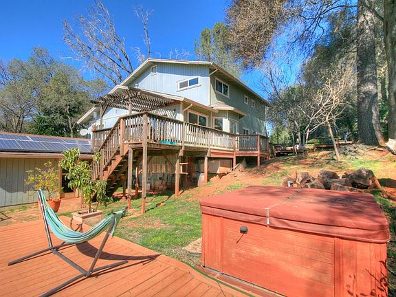 4th image of 325 Kevin Ct