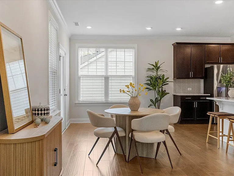 1829 Knights Crest Way — Photo 17