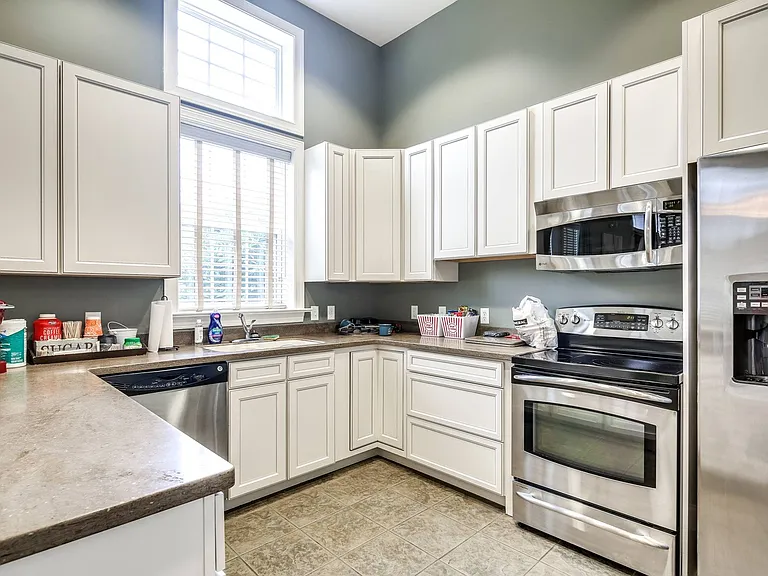 The Villas of Castleton Apartments — Photo 27