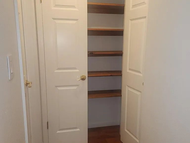 Willow Rd — Photo 18