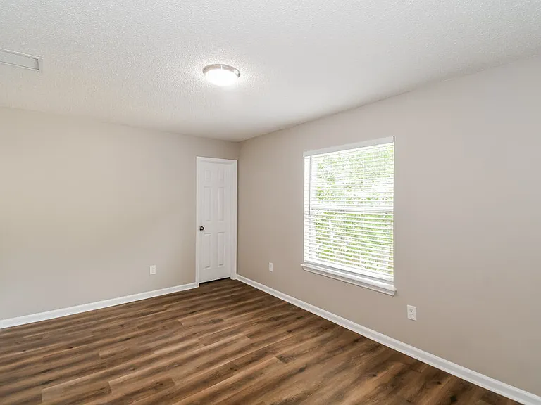 11294 Monument Landing Blvd — Photo 12