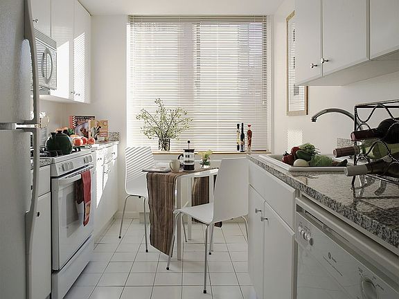 5th image of 255 W 94th St APT 8G