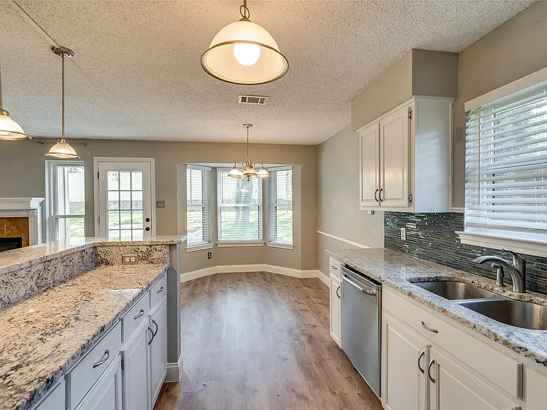 3104 Steve Dr — Photo 11