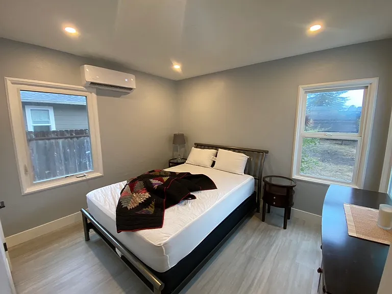 553 Flower Ave — Photo 10
