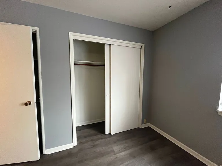 1517 E Royall Pl — Photo 9