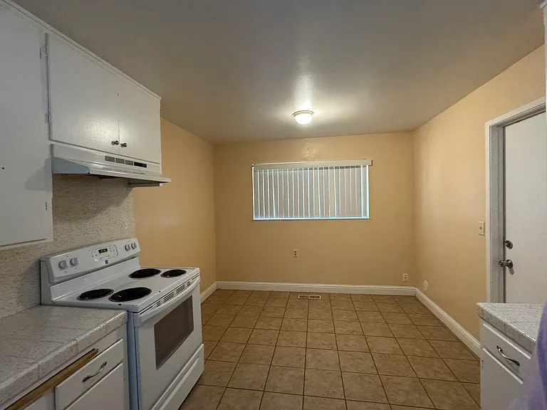 1510 Lavender Ln #B — Photo 3
