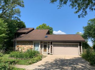30W280 Maple Ct, Warrenville, IL 60555