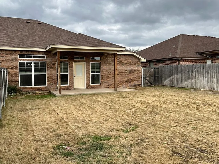 3820 Carrera Ln — Photo 24