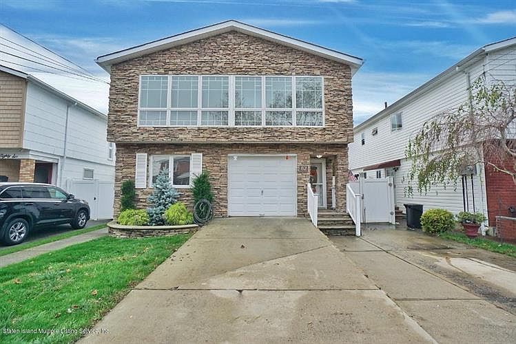 1st image of 82 Tysens Ln