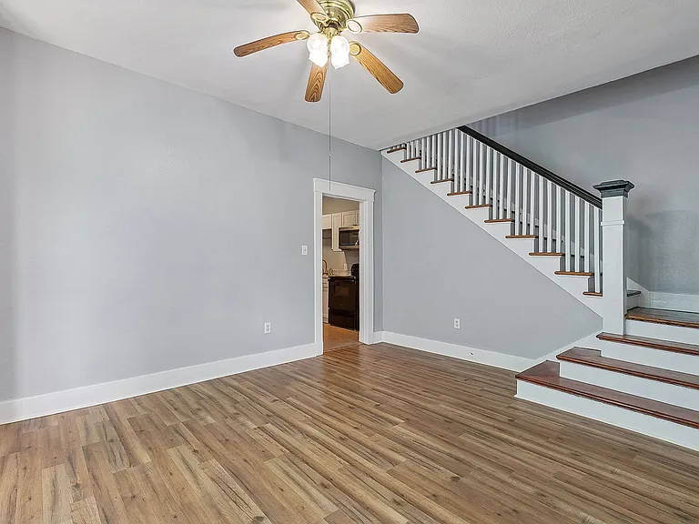 2820 General Pershing St — Photo 4