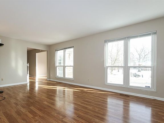 5th image of 467 Flemridge Ct