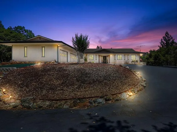 22000 Oak Ridge Dr, Grass Valley, CA 95945