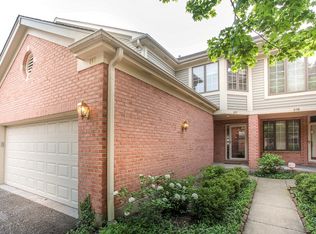 217 College Dr, Mount Prospect, IL 60056