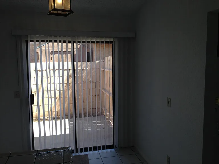 102 E Gardenia Dr — Photo 4