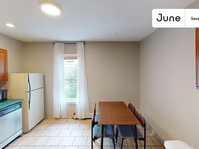76 Easton St — Photo 5