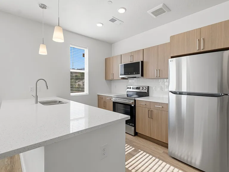 The Henley Apartments — Photo 11