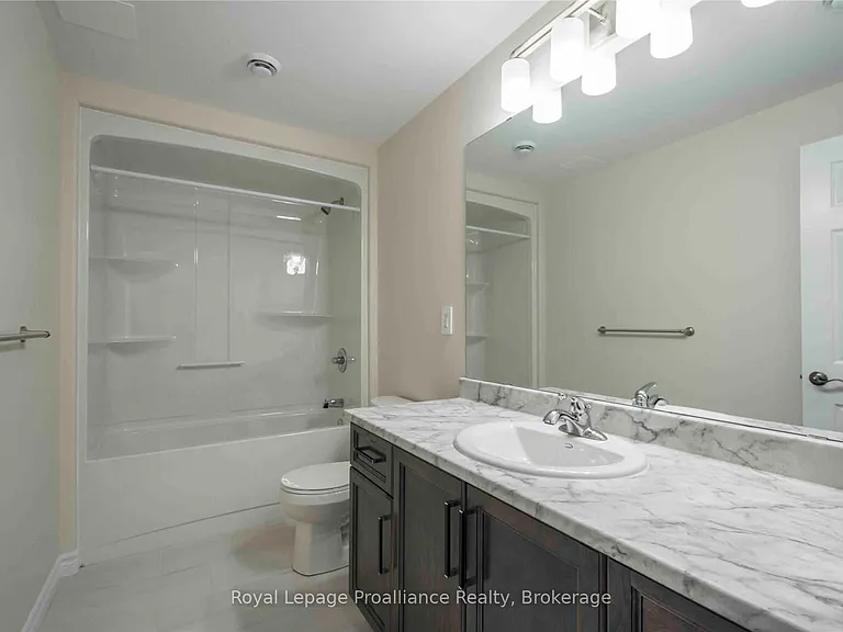 28 Nipigon St — Photo 21