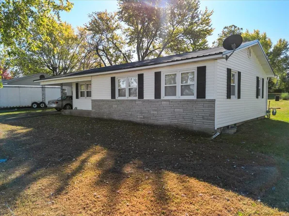 212M E Clouse St, Mountain Grove, MO 65711