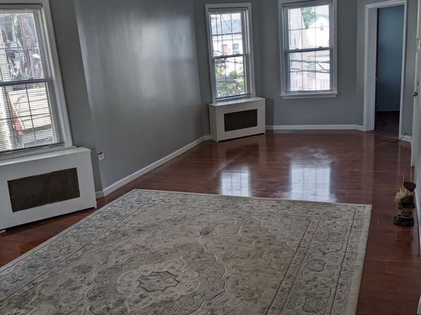 969 E 22nd St FLOOR 2