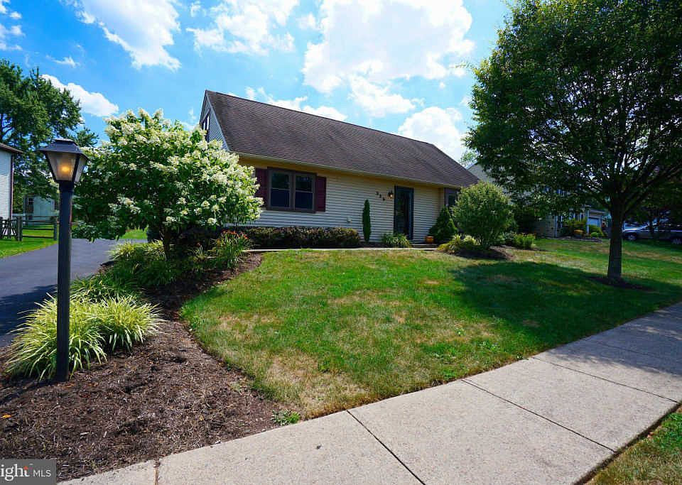 1st image of 334 Stormfield Dr