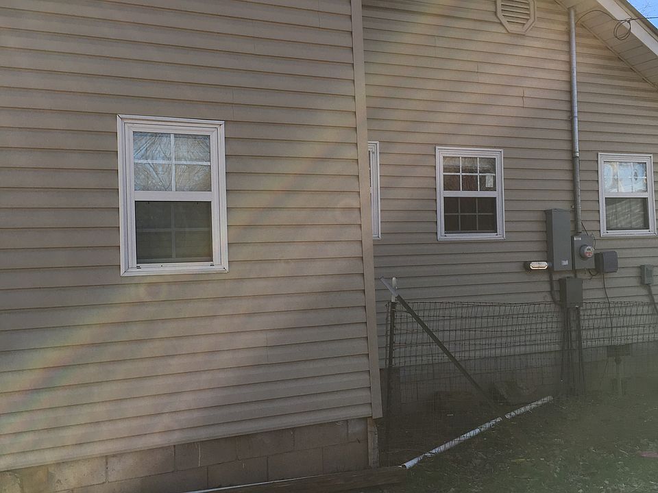 1st image of 888 N Centennial Ave