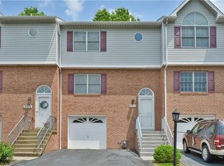 2574 Hawthorne Dr, Oakdale, PA 15071