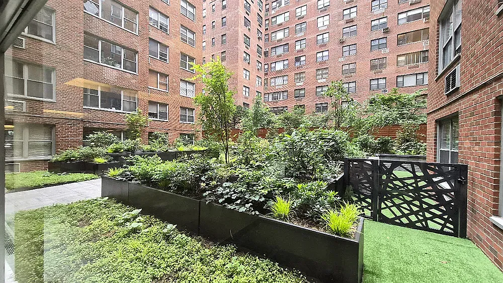 420 East 55th Street — Photo 4
