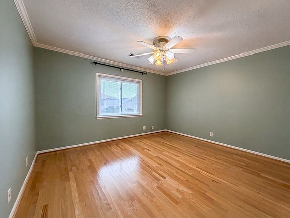 4th image of 1014 Heritage Dr