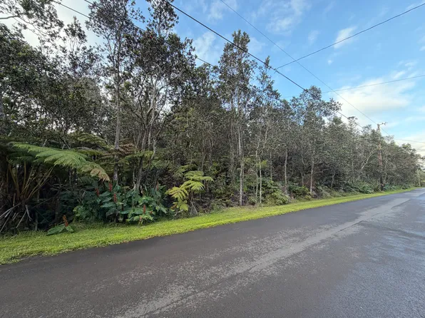 7th St Lot 613, Volcano, HI 96785