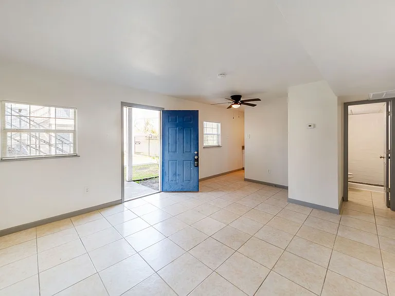 Hurry! Move Inspecial Housing Accepted. — Photo 30